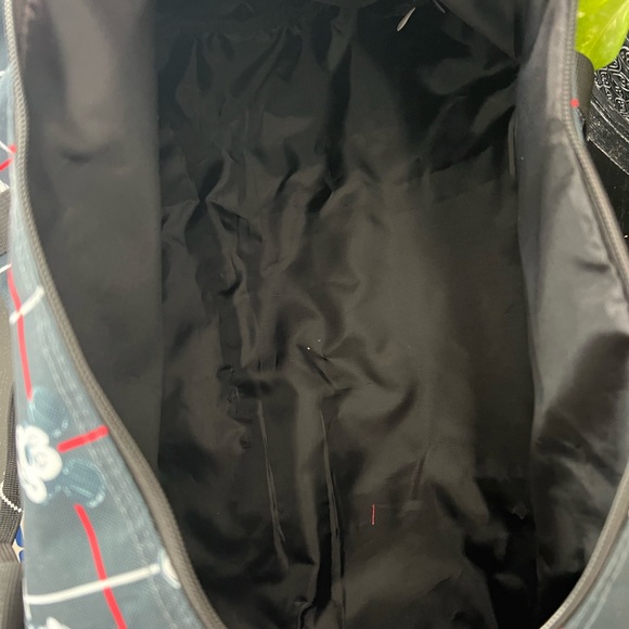 NWT travel bag Disney - Picture 5 of 5